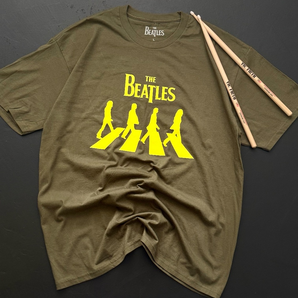 THE BEATLES KHAKI OVERSIZE T-SHIRT / UNISEX / SIZE L / NEW